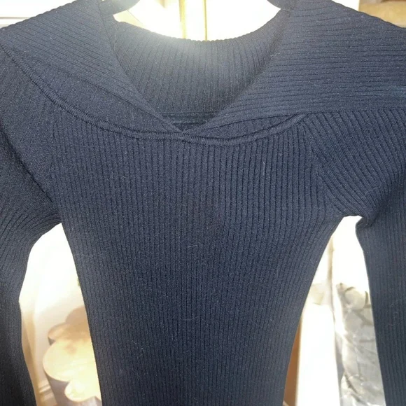 NWOT Black or beige ribbed crop top by DO&BE - Picture 4 of 6